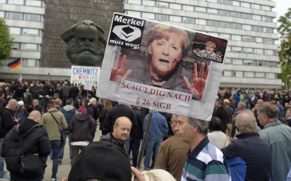 German Man Killed With Sword by His Syrian Roommate [Graphic Video 18+] - Sputnik International