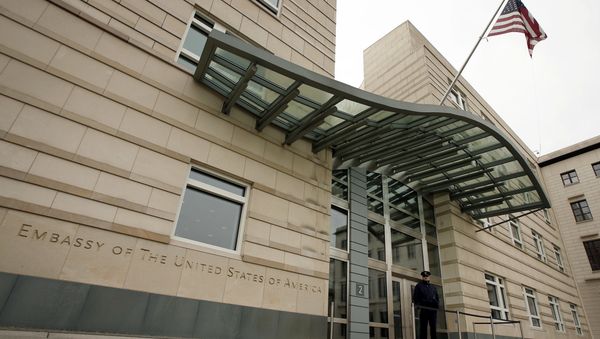 US flag flies at the main entrance of the US embassy in Berlin (File) - Sputnik International