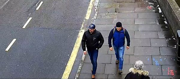 Alexander Petrov and Ruslan Boshirov are seen on CCTV on Fisherton Road in Salisbury on March 4, 2018 - Sputnik International