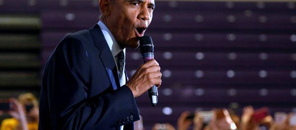 U.S. President Barack Obama greets supporters in an overflow room before he participates in a Get Out the Early Vote campaign event for Hillary Clinton in Columbus, Ohio, U.S., November 1, 2016 U.S. President Barack Obama greets supporters in an overflow room before he participates in a Get Out the Early Vote campaign event for Hillary Clinton in Columbus, Ohio, U.S., November 1, 2016 - Sputnik International