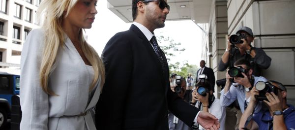 Former Donald Trump presidential campaign adviser George Papadopoulos, who triggered the Russia investigation, and who pleaded guilty to one count of making false statements to the FBI walks with his wife Simona Mangiante, left, as they arrive at federal court for sentencing, Friday, Sept. 7, 2018, in Washington. Former Donald Trump presidential campaign adviser George Papadopoulos, who triggered the Russia investigation, and who pleaded guilty to one count of making false statements to the FBI walks with his wife Simona Mangiante, left, as they arrive at federal court for sentencing, Friday, Sept. 7, 2018, in Washington. - Sputnik International