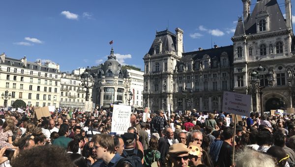 La marche mondiale pour le climat a lieu à Paris La marche mondiale pour le climat a lieu à Paris - Sputnik International