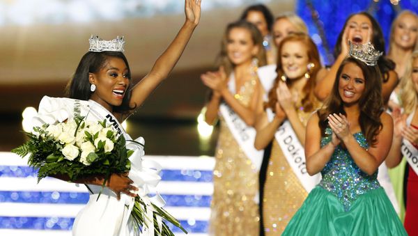 Miss New York Nia Franklin reacts after being named Miss America 2019, Sunday, Sept. 9, 2018, in Atlantic City, N.J. - Sputnik International