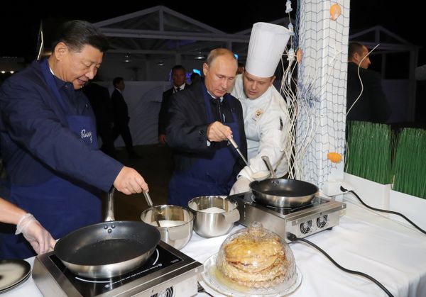 Xi Jinping and Vladimir Putin - Sputnik International