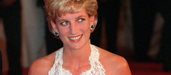 Diana, Princess of Wales, arrives for dinner in Washington in this Tuesday Sept. 24, 1996 Diana, Princess of Wales, arrives for dinner in Washington in this Tuesday Sept. 24, 1996 - Sputnik International