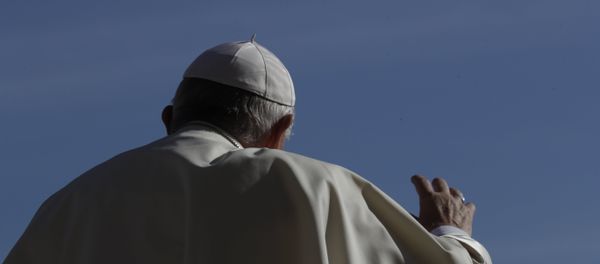 Pope Francis arrives in St. Peter's Square at the Vatican for his weekly general audience, Wednesday, Sept. 12, 2018 - Sputnik International
