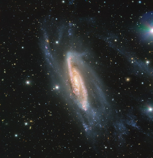 The European Southern Observatory releases fascinating image of a spiral galaxy known as NGC 3981. - Sputnik International
