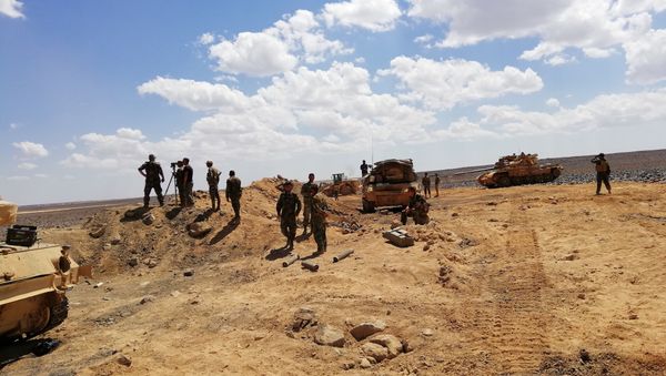 Syrian Army carrying out offensive in the Tulul al-Safa area in country's south. - Sputnik International