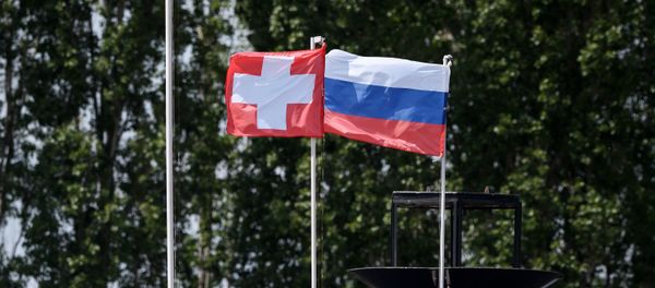 The Swiss and Russian flags (File) - Sputnik International