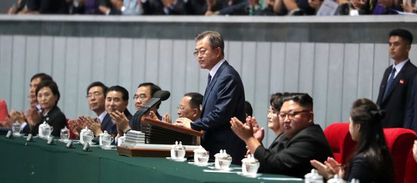 South Korean President Moon Jae-in delivers his speech after watching the performance titled The Glorious Country at the May Day Stadium in Pyongyang, North Korea, September 19, 2018. South Korean President Moon Jae-in delivers his speech after watching the performance titled The Glorious Country at the May Day Stadium in Pyongyang, North Korea, September 19, 2018. - Sputnik International