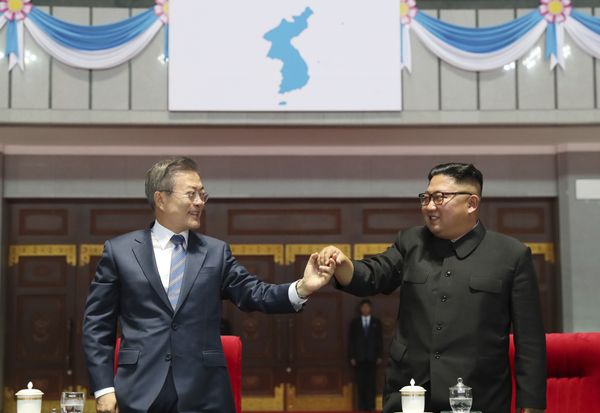 North Korea to Sever All Inter-Korean Communications Amid Anti-DPRK Leaflet Tensions - Sputnik International