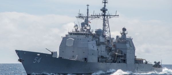 This Mar. 6, 2016, file photo provided by the U.S. Navy, shows the Ticonderoga-class guided-missile cruiser USS Antietam (CG 54) sails in the South China Sea. China says it dispatched warships to identify and warn off a pair of U.S. Navy vessels sailing near one of its island claims in the South China Sea. A statement on the Defense Ministry’s website said the Arleigh Burke class guided-missile destroyer USS Higgins and Ticonderoga class guided-missile cruiser USS Antietam entered waters China claims in the Paracel island group “without the permission of the Chinese government.” - Sputnik International