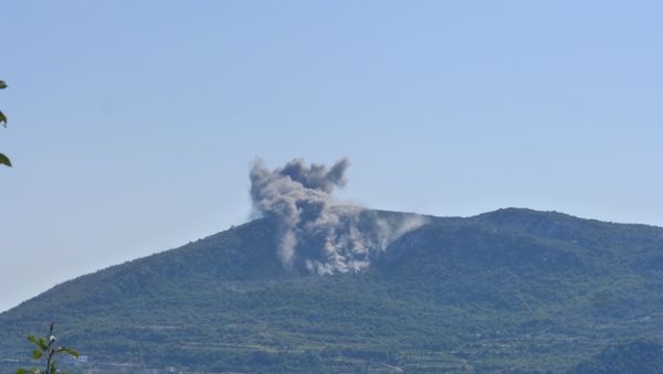 Syrian Army deploys heavy artillery in Latakia. Syrian Army deploys heavy artillery in Latakia. - Sputnik International