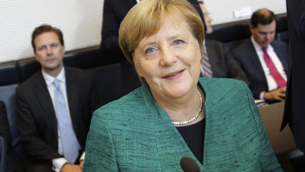 Christian Democratic Union Chairwoman and German Chancellor Angela Merkel arrives for a faction meeting of her ruling Christian Union parties at the Reichstag building in Berlin, Tuesday, Sept. 25, 2018.  - Sputnik International