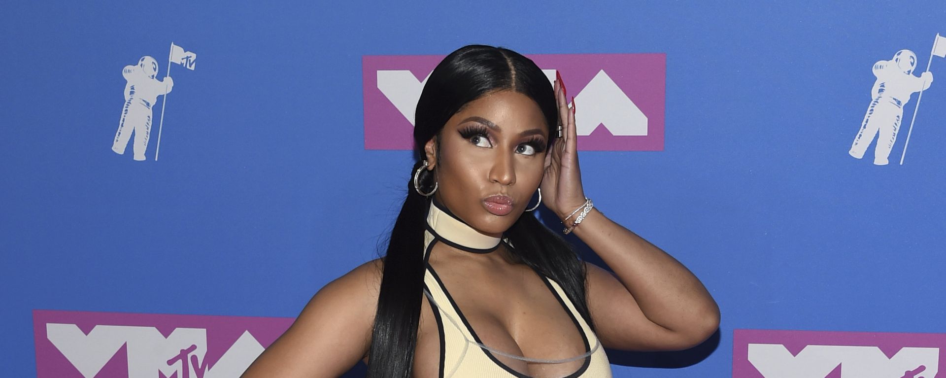 Nicki Minaj arrives at the MTV Video Music Awards at Radio City Music Hall on Monday, Aug. 20, 2018, in New York Nicki Minaj arrives at the MTV Video Music Awards at Radio City Music Hall on Monday, Aug. 20, 2018, in New York - Sputnik International, 1920, 15.09.2021