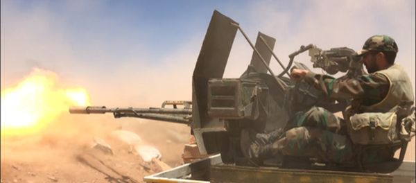 Syrian soldiers are shooting near the border with Iraq in Homs province - Sputnik International