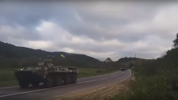 Column of troops in Zakarpattia, western Ukraine. - Sputnik International