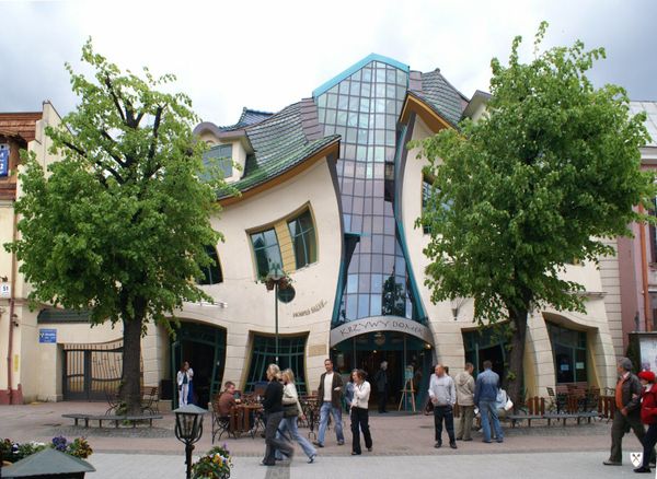 World Architecture Day: Dancing House and Violin Building Spark Amazement World Architecture Day: Dancing House and Violin Building Spark Amazement - Sputnik International