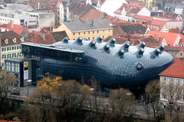 World Architecture Day: Dancing House and Violin Building Spark Amazement World Architecture Day: Dancing House and Violin Building Spark Amazement - Sputnik International
