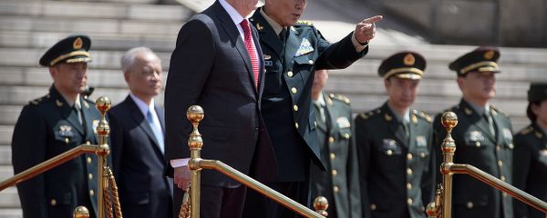 U.S. Defense Secretary Jim Mattis, center left, and China's Defense Minister Wei Fenghe stand together during a welcome ceremony at the Bayi Building in Beijing, Wednesday, June 27, 2018 - Sputnik International