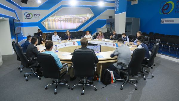 Meeting of Association of young power engineering specialists Meeting of Association of young power engineering specialists - Sputnik International