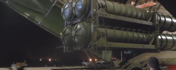 Footage of Russian S-300 Missile Systems Being Delivered to Syria Footage of Russian S-300 Missile Systems Being Delivered to Syria - Sputnik International