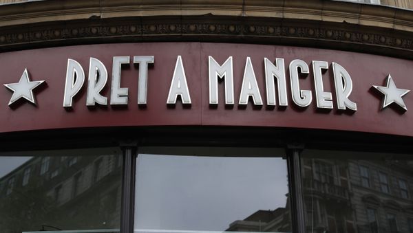 A view of a window and logo of a Pret A Manger, in London, Tuesday, May 29, 2018. The British Sandwich shop chain is being taken over by German controlled investment group JAB Holding Company in a deal worth more that 1.5 billion pounds sterling. - Sputnik International