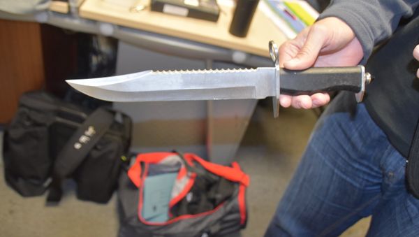 A knife seized by UK police during Operation Ballymore. Thirty five people have been arrested following a series of linked arrest warrants, as part of a long-running operation targeting suspects involved in drug-dealing and violence in Hackney borough. A knife seized by UK police during Operation Ballymore. Thirty five people have been arrested following a series of linked arrest warrants, as part of a long-running operation targeting suspects involved in drug-dealing and violence in Hackney borough. - Sputnik International