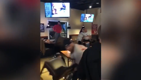 Bar fight breaks out at Massachusetts establishment hosting UFC watch party - Sputnik International