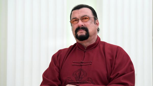 Steven Seagal - Sputnik International