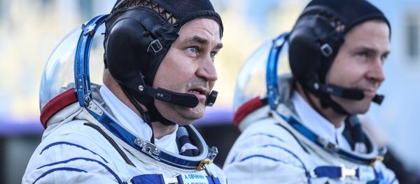 Russian Astronaut Alexey Ovchinin and US Astronaut Nick Hague  Before Start From Baikonur Cosmodrome - Sputnik International