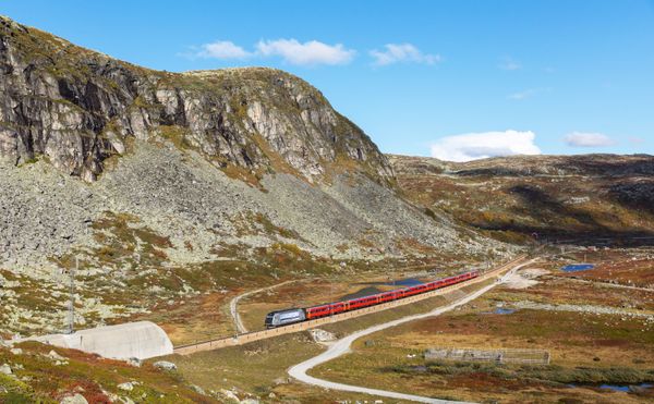 Next Stop, Wonder: Most Astonishing Train Routes of the World Next Stop, Wonder: Most Astonishing Train Routes of the World - Sputnik International