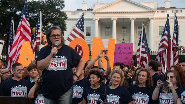 US comedian Rosie O'Donnell addresses a protest against US President Donald Trump in front of the White House in Washington, DC, on August 6, 2018. - Sputnik International