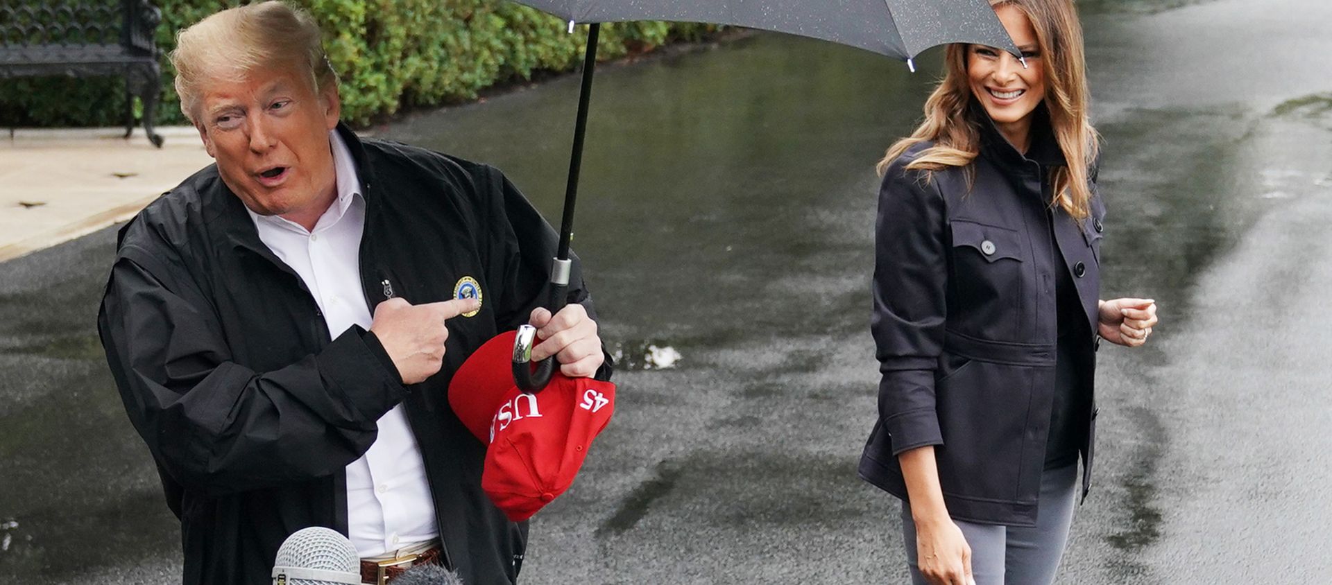 US President Donald Trump and First Lady Melania Trump make their way to board Marine One from the South Lawn of the White House in Washington, DC on October 15, 2018. - Trump is heading to Florida after Hurricane Michael devastated the state. US President Donald Trump and First Lady Melania Trump make their way to board Marine One from the South Lawn of the White House in Washington, DC on October 15, 2018. - Trump is heading to Florida after Hurricane Michael devastated the state. - Sputnik International, 1920, 26.08.2019