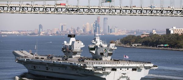 Britain's new aircraft carrier, HMS Queen Elizabeth, arrives in New York, US, October 19, 2018 Britain's new aircraft carrier, HMS Queen Elizabeth, arrives in New York, US, October 19, 2018 - Sputnik International