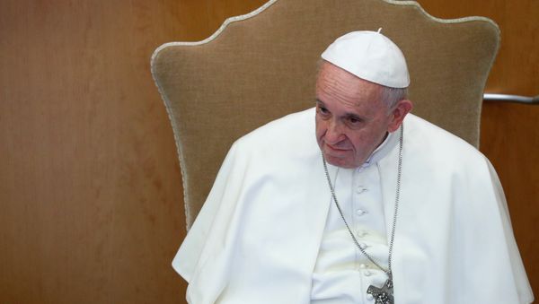 Pope Francis attends the presentation of the new book Sharing The Wisdom of Time about the pontiff's discussion with young people in Rome, Italy October 23, 2018 - Sputnik International