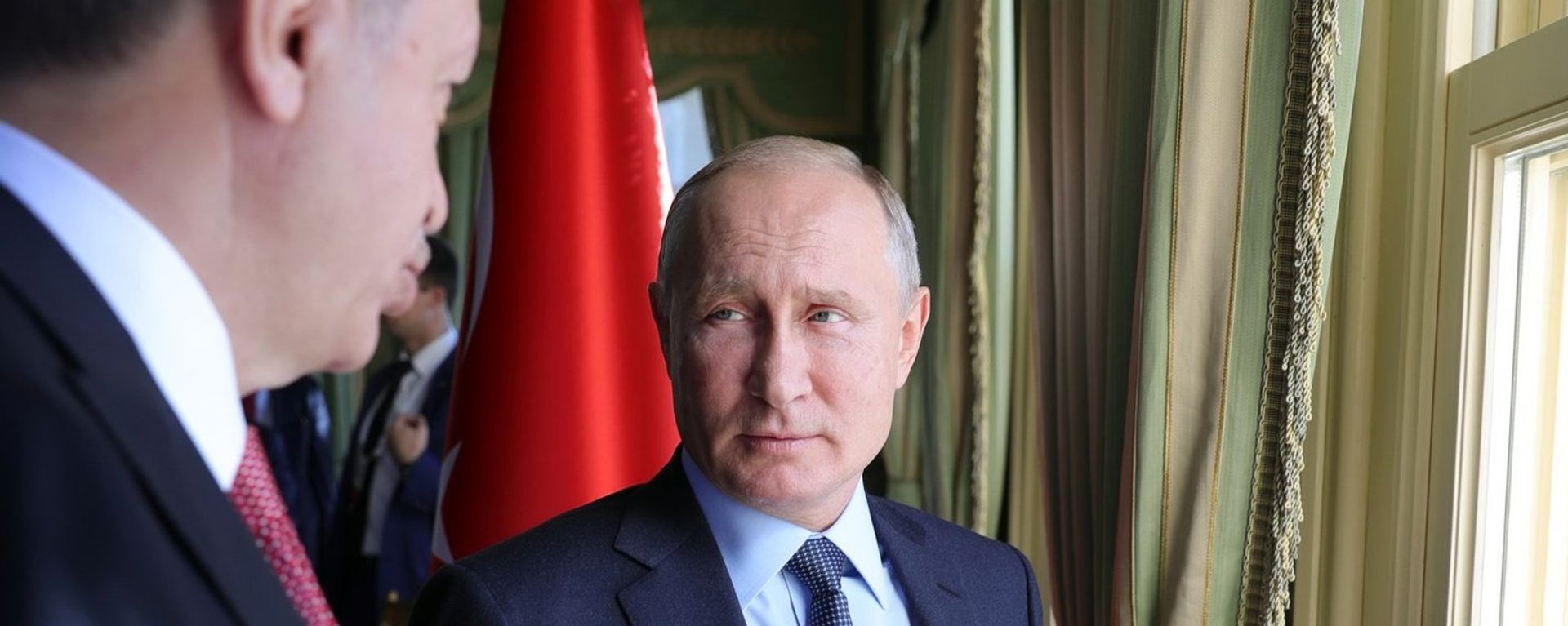 Russian President Vladimir Putin and Turkish President Recep Tayyip Erdogan (left) during a meeting on Syria, October 27, 2018. Russian President Vladimir Putin and Turkish President Recep Tayyip Erdogan (left) during a meeting on Syria, October 27, 2018. - Sputnik International, 1920, 07.06.2023
