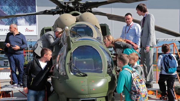 Flying the Friendly Skies: Russia Celebrates Army Aviation Day - Sputnik International