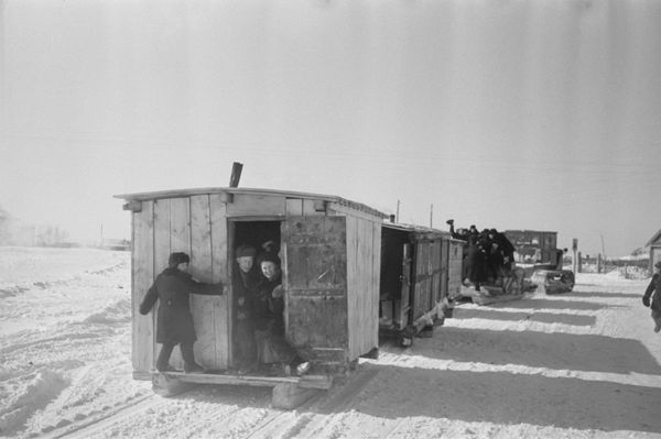 Back to USSR: Sneak Peek of Soviet Youth's Daily Life Back to USSR: Sneak Peek of Soviet Youth's Daily Life - Sputnik International