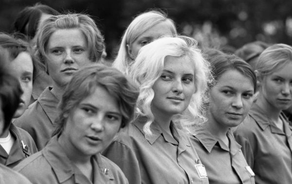 Back to USSR: Sneak Peek of Soviet Youth's Daily Life Back to USSR: Sneak Peek of Soviet Youth's Daily Life - Sputnik International