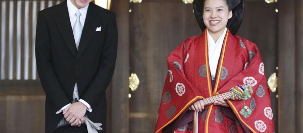 Japanese Princess Ayako (R) and her husband Kei Moriya answer reporters' questions after their wedding ceremony at the Meiji Shrine in Tokyo, Japan, in this photo released by Kyodo on October 29, 2018. Japanese Princess Ayako (R) and her husband Kei Moriya answer reporters' questions after their wedding ceremony at the Meiji Shrine in Tokyo, Japan, in this photo released by Kyodo on October 29, 2018. - Sputnik International