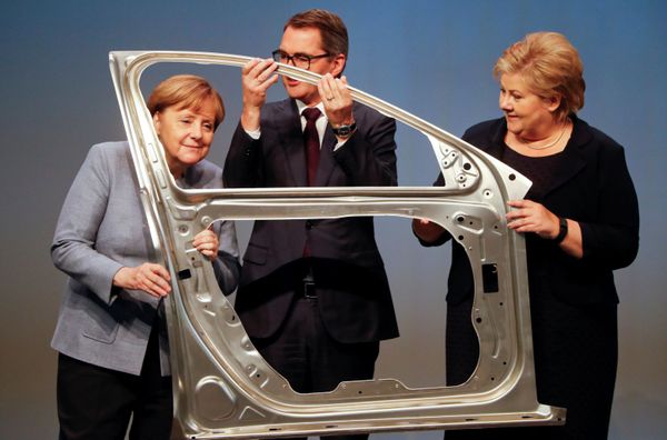 Gazing Into the Past: A Brief Chronicle of Angela Merkel's Political Career Gazing Into the Past: A Brief Chronicle of Angela Merkel's Political Career - Sputnik International