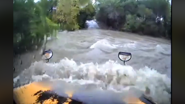 Texas school bus swept way in floodwaters - Sputnik International