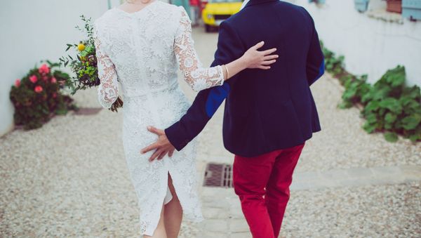 A couple walking together - Sputnik International