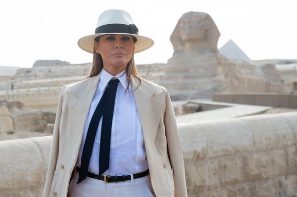 US First Lady Melania Trump tours the Egyptian pyramids and Sphinx in Giza, Egypt, October 6, 2018, the final stop on her 4-country tour through Africa. US First Lady Melania Trump tours the Egyptian pyramids and Sphinx in Giza, Egypt, October 6, 2018, the final stop on her 4-country tour through Africa. - Sputnik International