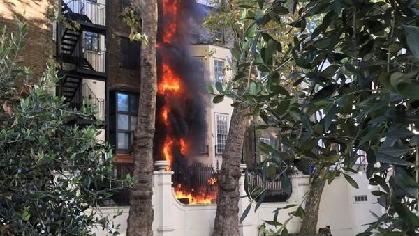 Fire is seen at a building near the Saudi Embassy, in London, Britain, November 2, 2018, in this picture obtained from social media. Fire is seen at a building near the Saudi Embassy, in London, Britain, November 2, 2018, in this picture obtained from social media. - Sputnik International