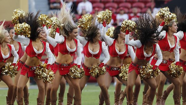 San Francisco 49ers cheerleaders perform before an NFL football game between the 49ers and the Oakland Raiders in Santa Clara, Calif., Thursday, Nov. 1, 2018. - Sputnik International