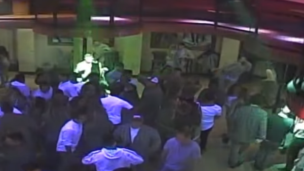 Kierah Lagrave chokes out nightclub bouncer she thought groped her. Surveillance footage later revealed it was her own friend that had done so - Sputnik International