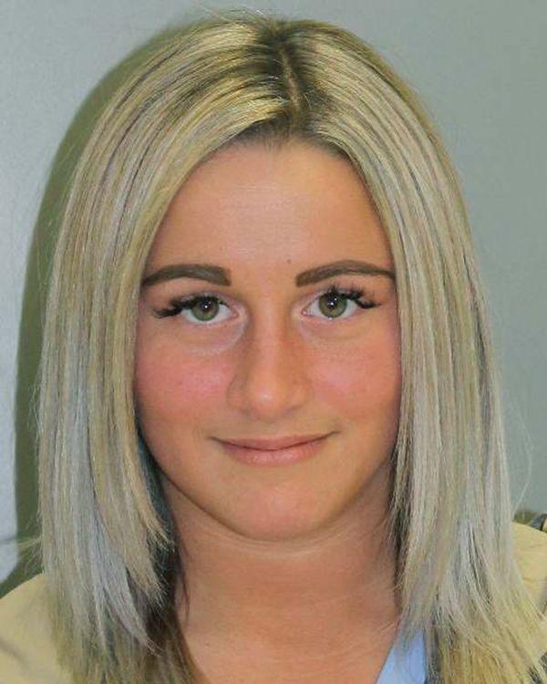 This photo provided on Oct. 31, 2018 by the Plattsburgh Police Department shows 22-year-old Kierah Lagrave, of Plattsburgh, N.Y., who authorities say choked a nightclub bouncer into unconsciousness after she mistakenly thought he had slapped her buttocks. This photo provided on Oct. 31, 2018 by the Plattsburgh Police Department shows 22-year-old Kierah Lagrave, of Plattsburgh, N.Y., who authorities say choked a nightclub bouncer into unconsciousness after she mistakenly thought he had slapped her buttocks. - Sputnik International