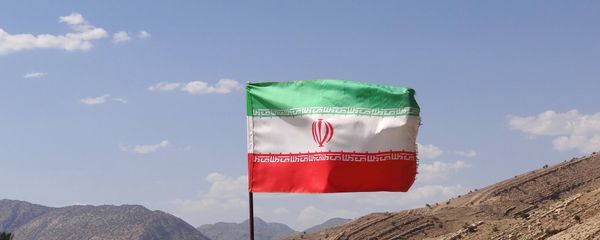 Iranian Flag over Archaeological Site - Bishapur - Sputnik International